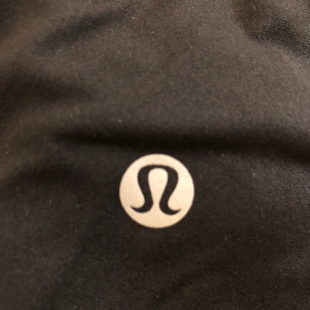 Hardly worn - Picture 3 of 3